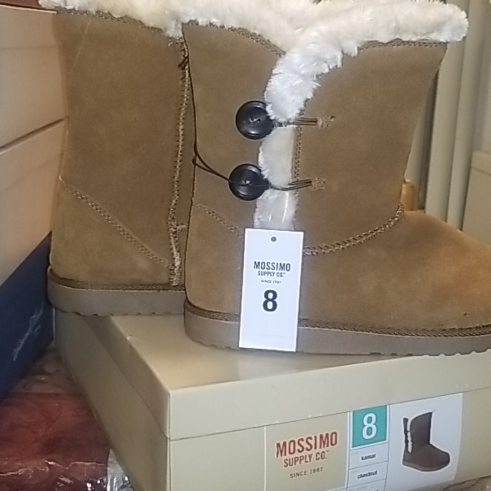 NWB CALF HIGH CUTE WARM SUEDE BOOTS!